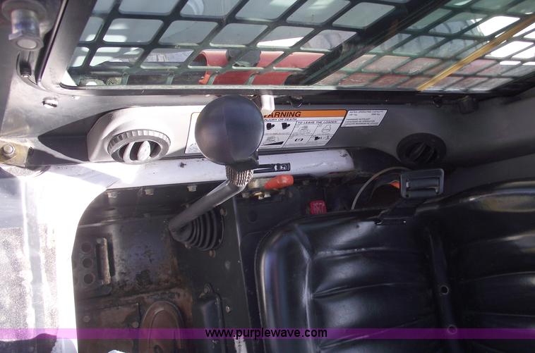 image for item 5441 2005 Bobcat S300 gold package skid steer