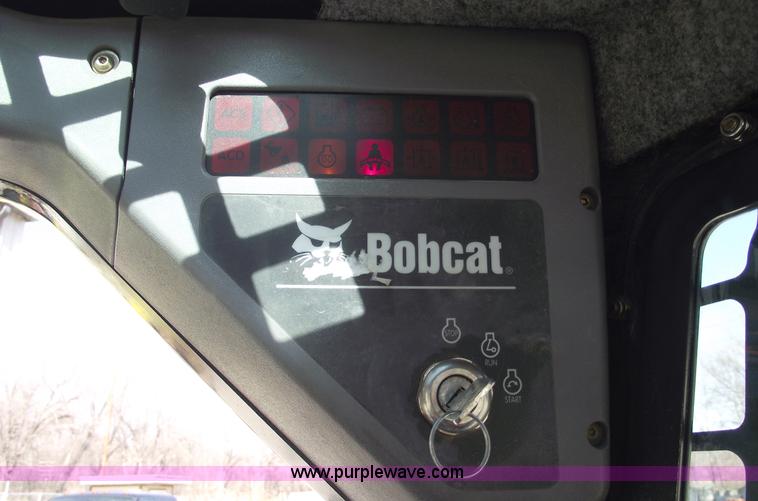 image for item 5441 2005 Bobcat S300 gold package skid steer