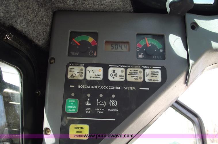 image for item 5441 2005 Bobcat S300 gold package skid steer