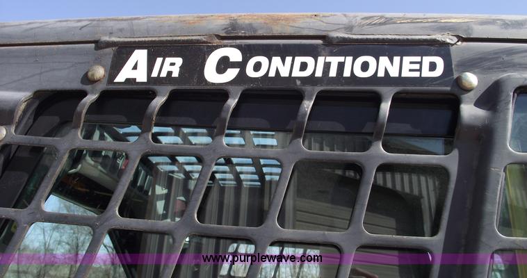 image for item 5441 2005 Bobcat S300 gold package skid steer