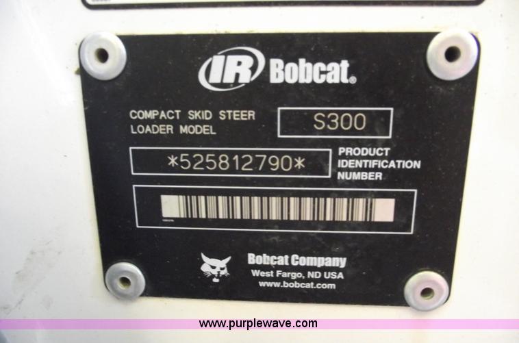 image for item 5441 2005 Bobcat S300 gold package skid steer