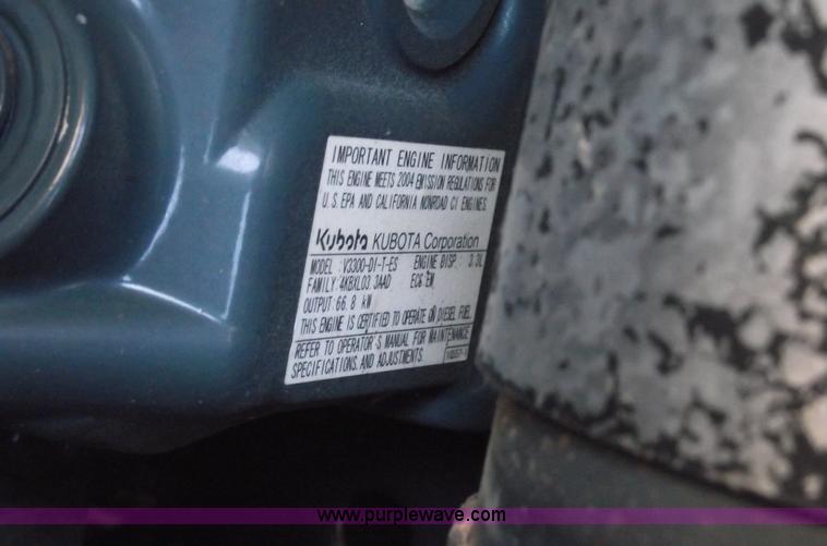 image for item 5441 2005 Bobcat S300 gold package skid steer