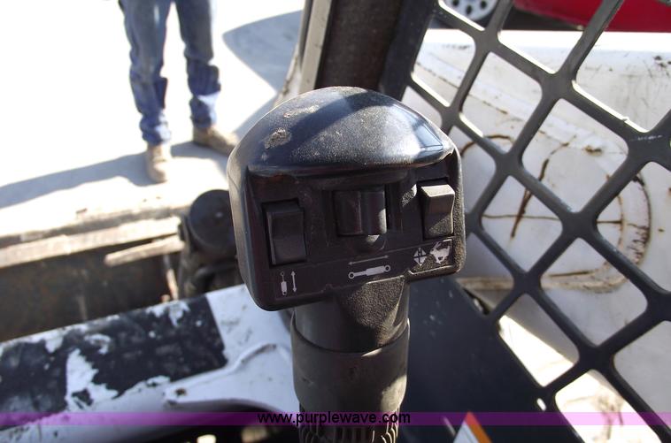 image for item 5443 2003 Bobcat S250 skid steer