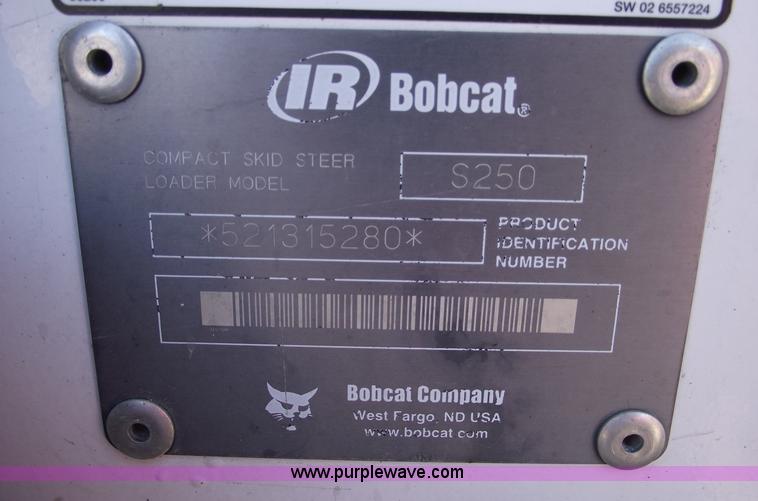 image for item 5443 2003 Bobcat S250 skid steer