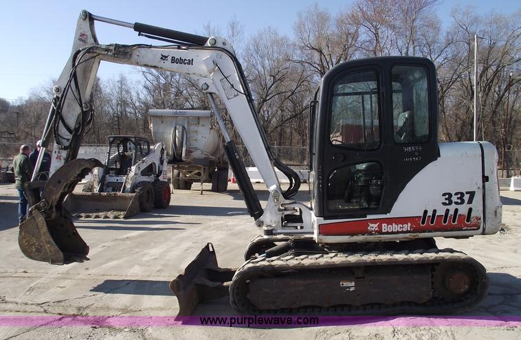 image for item 5445 2007 Bobcat 337G excavator