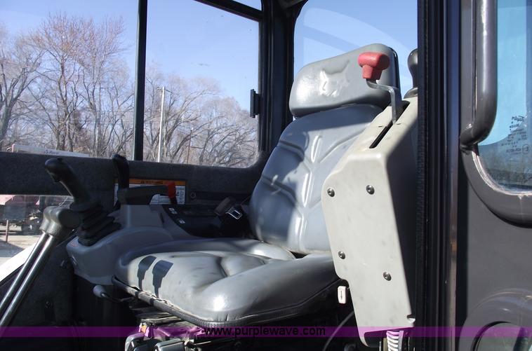 image for item 5445 2007 Bobcat 337G excavator