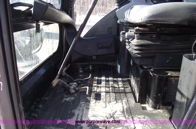 image for item 5445 2007 Bobcat 337G excavator