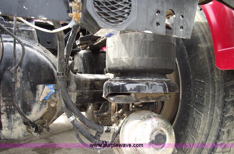 image for item 5552 2004 Kenworth W900B semi truck