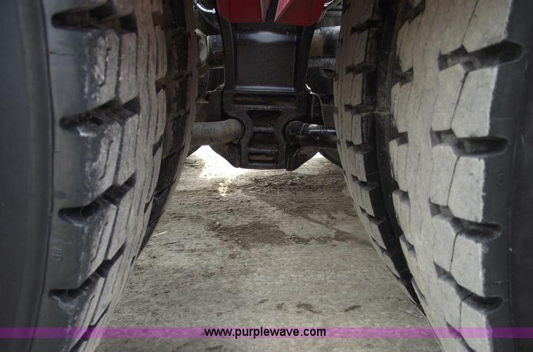 image for item 5552 2004 Kenworth W900B semi truck