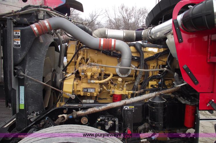 image for item 5552 2004 Kenworth W900B semi truck