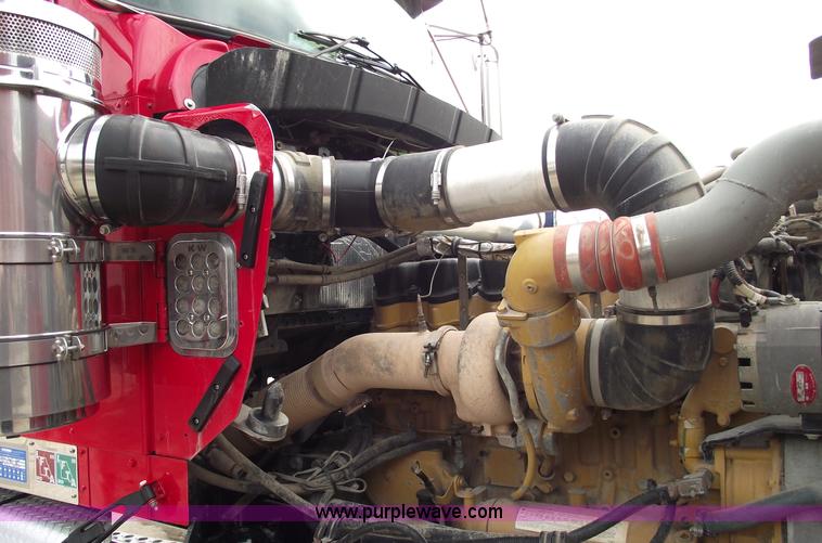 image for item 5552 2004 Kenworth W900B semi truck