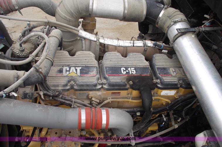 image for item 5552 2004 Kenworth W900B semi truck