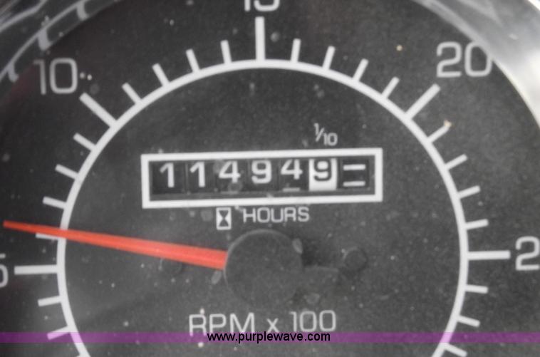 image for item 5552 2004 Kenworth W900B semi truck