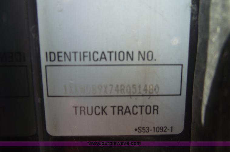 image for item 5552 2004 Kenworth W900B semi truck