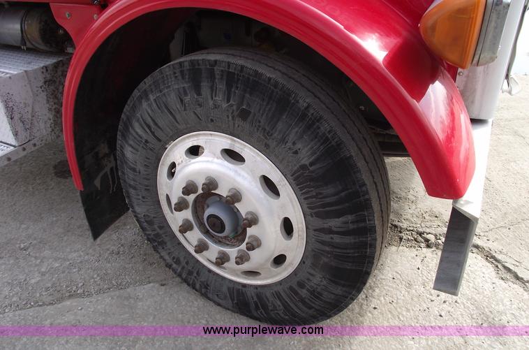 image for item 5553 1993 Peterbilt 378 semi truck