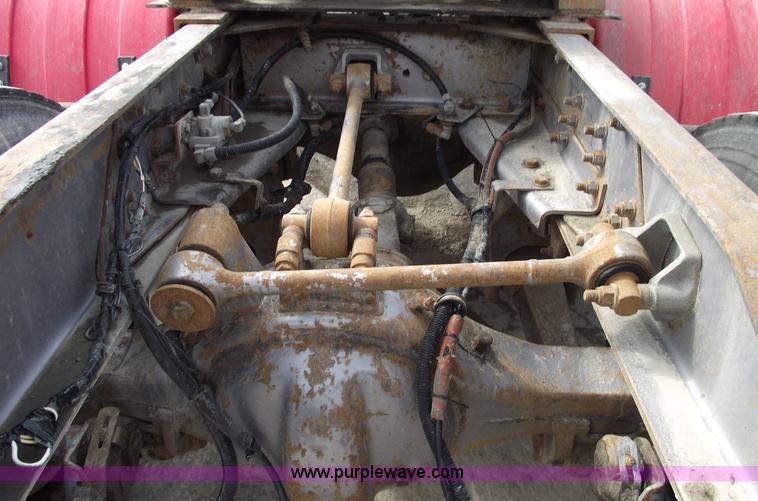 image for item 5553 1993 Peterbilt 378 semi truck