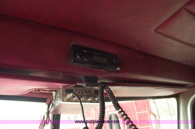 image for item 5553 1993 Peterbilt 378 semi truck