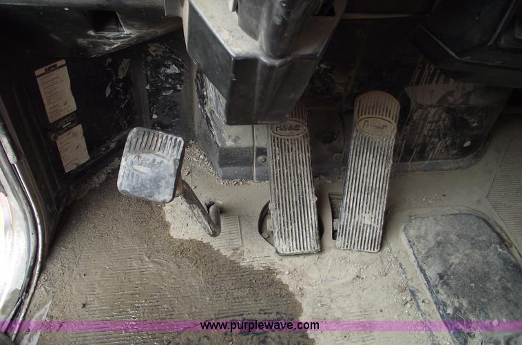 image for item 5553 1993 Peterbilt 378 semi truck