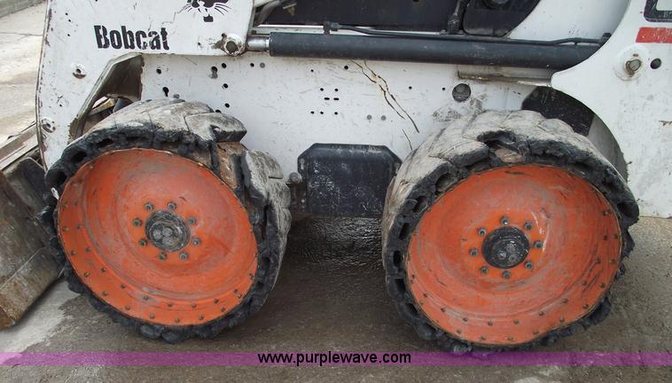 image for item 5558 2003 Bobcat 863 skid steer