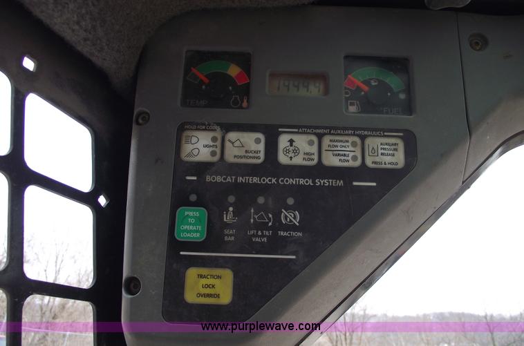 image for item 5558 2003 Bobcat 863 skid steer