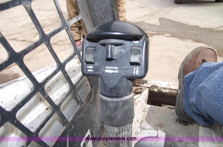 image for item 5558 2003 Bobcat 863 skid steer