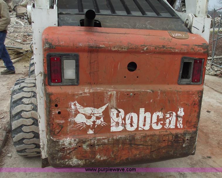 image for item 5560 2003 Bobcat S250 skid steer