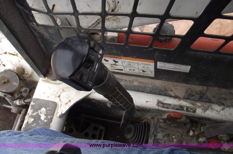 image for item 5560 2003 Bobcat S250 skid steer