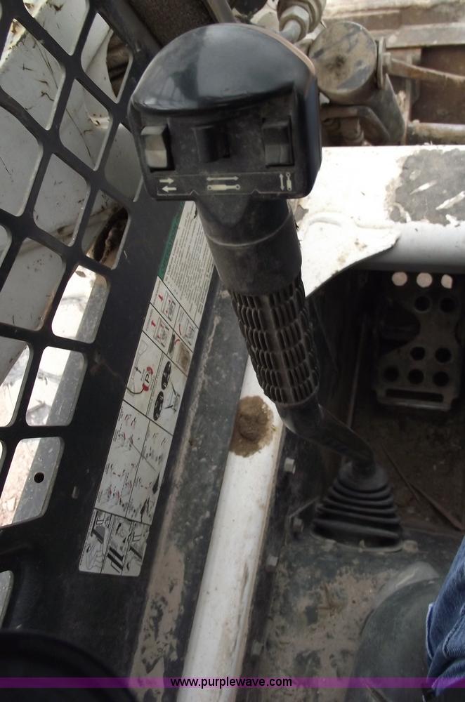 image for item 5560 2003 Bobcat S250 skid steer