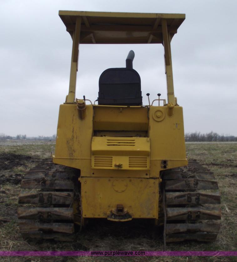 image for item 5576 1989 Caterpillar D3C dozer
