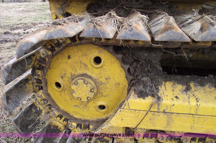 image for item 5576 1989 Caterpillar D3C dozer