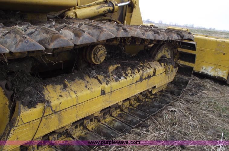 image for item 5576 1989 Caterpillar D3C dozer