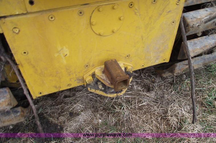 image for item 5576 1989 Caterpillar D3C dozer