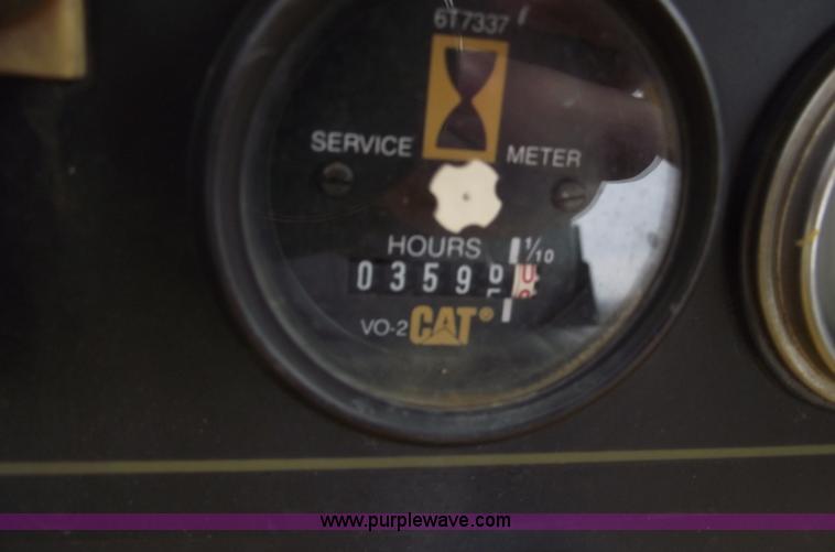 image for item 5576 1989 Caterpillar D3C dozer