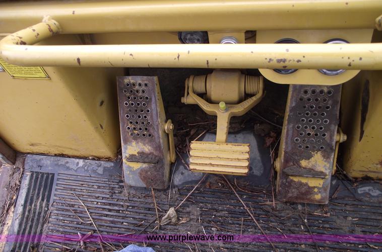 image for item 5577 1993 Caterpillar 963 track loader