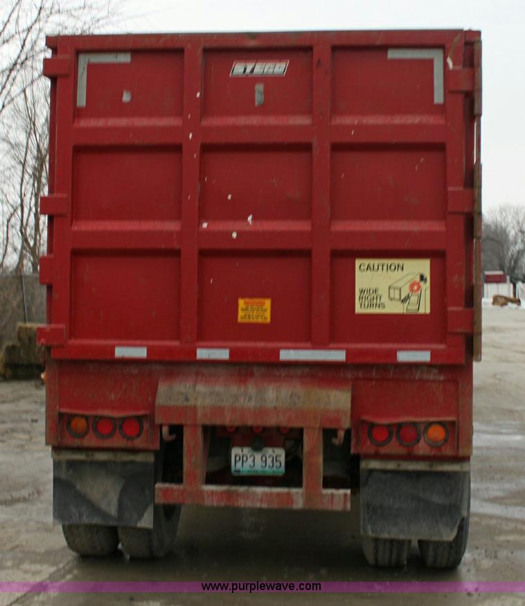image for item 6353 2005 Steco 41' tandem axle ejection trailer