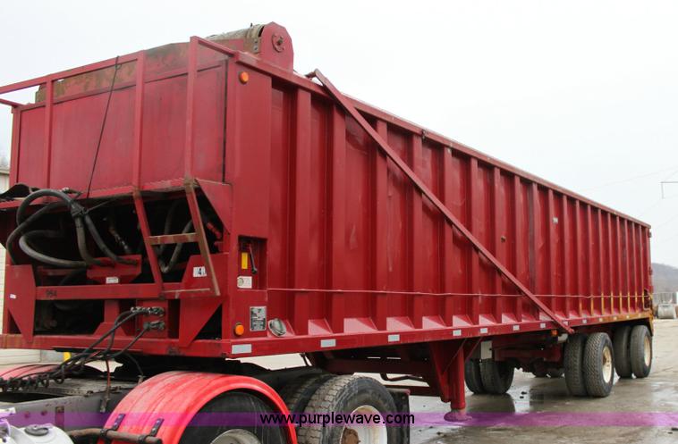 image for item 6353 2005 Steco 41' tandem axle ejection trailer
