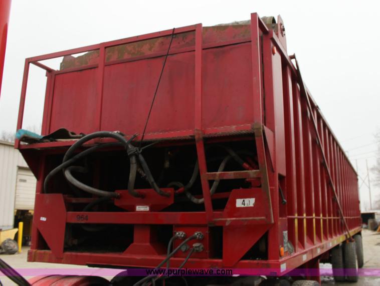 image for item 6353 2005 Steco 41' tandem axle ejection trailer