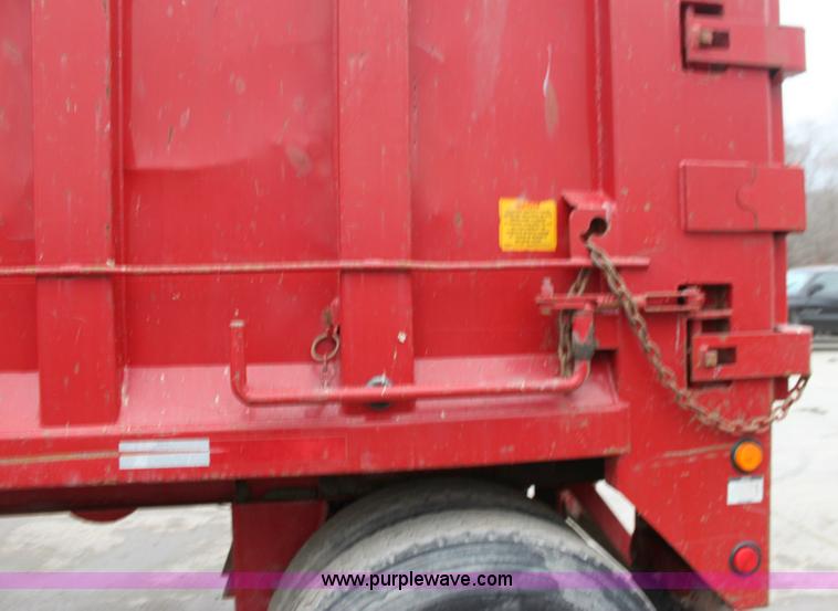 image for item 6353 2005 Steco 41' tandem axle ejection trailer