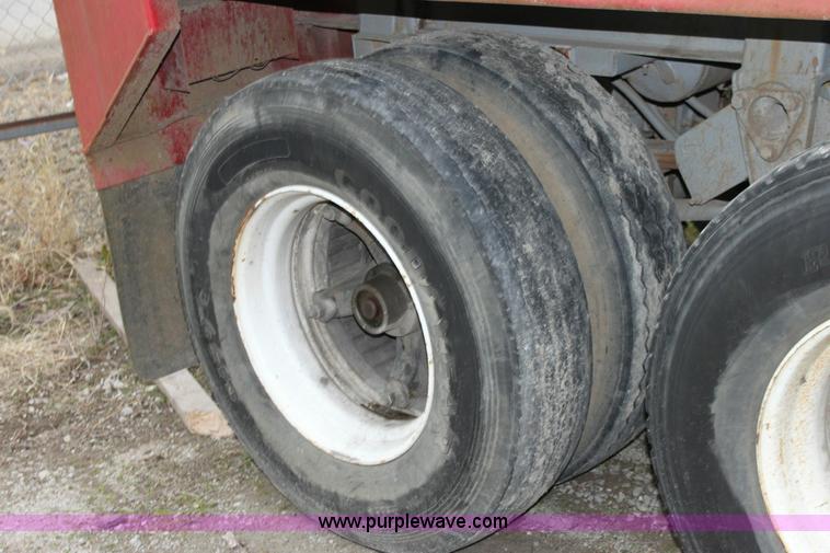 image for item 6354 1987 41' tandem axle ejection trailer