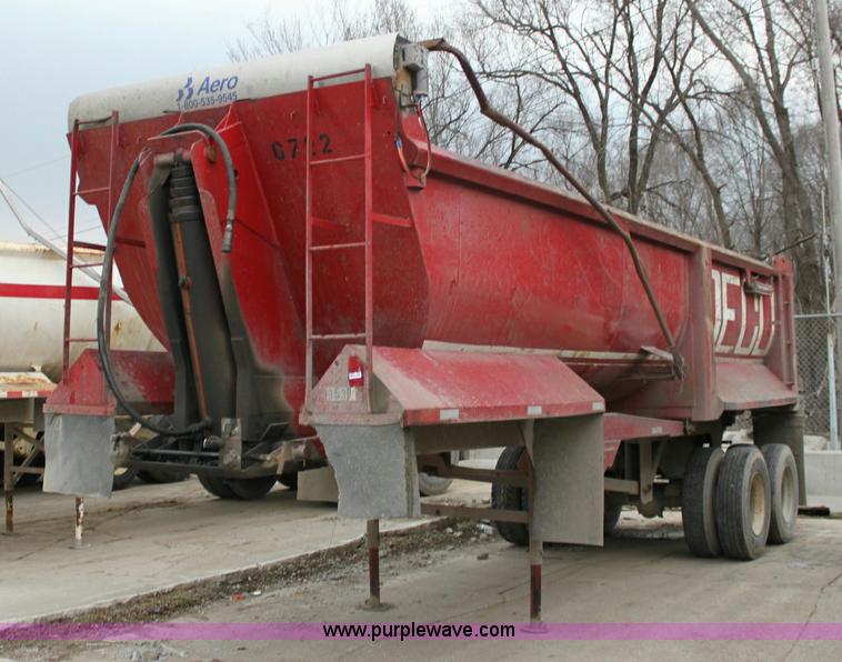 image for item 6355 1995 Western 27' barrel end dump trailer