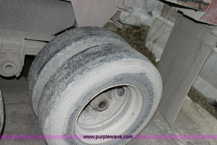 image for item 6355 1995 Western 27' barrel end dump trailer