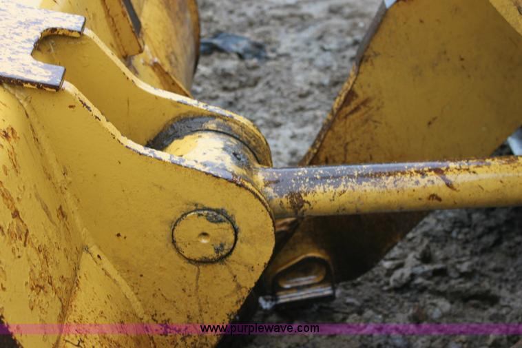image for item 6363 Caterpillar 963B track loader