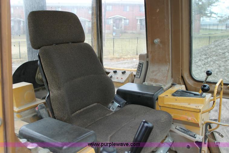 image for item 6363 Caterpillar 963B track loader