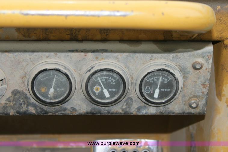 image for item 6363 Caterpillar 963B track loader