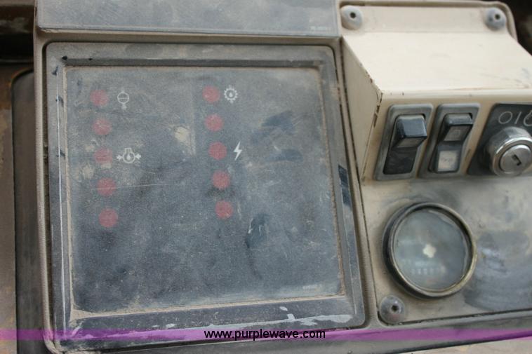 image for item 6363 Caterpillar 963B track loader