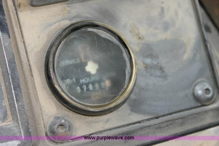 image for item 6363 Caterpillar 963B track loader