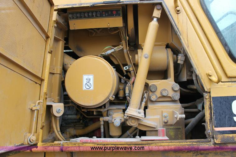 image for item 6363 Caterpillar 963B track loader