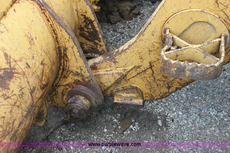 image for item 6364 1998 Caterpillar 963B track loader