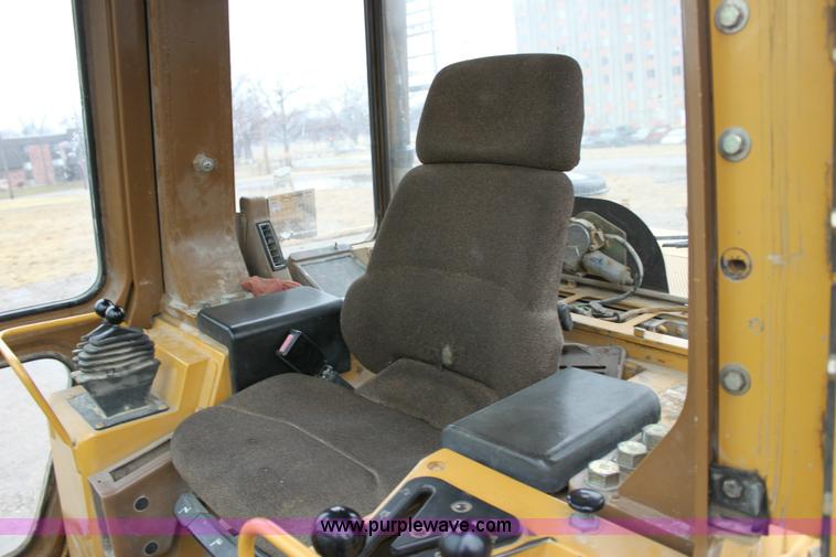 image for item 6364 1998 Caterpillar 963B track loader