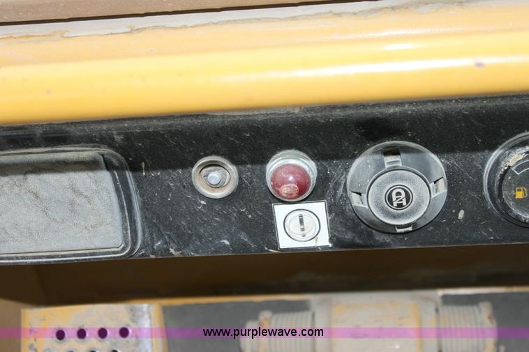 image for item 6364 1998 Caterpillar 963B track loader